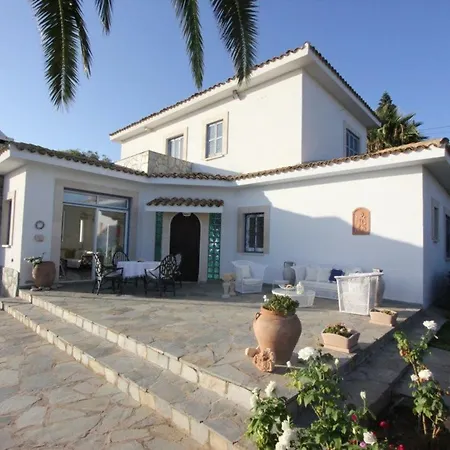 Imagine Renting Your Own 5 Star Protaras 32 Vilă *